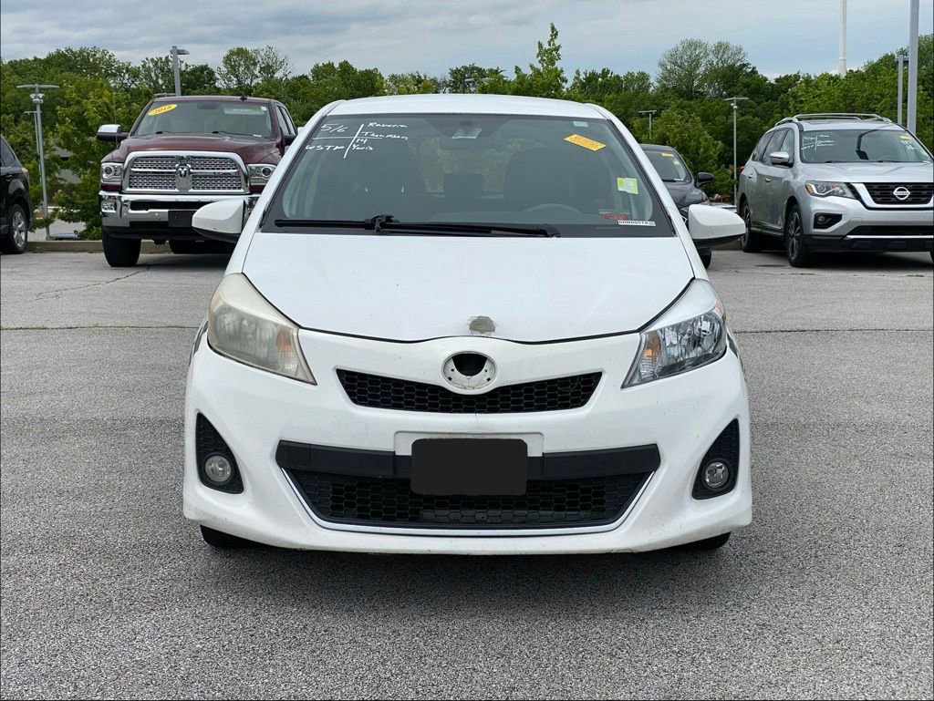 Used 2014 Toyota Yaris SE FWD image 2