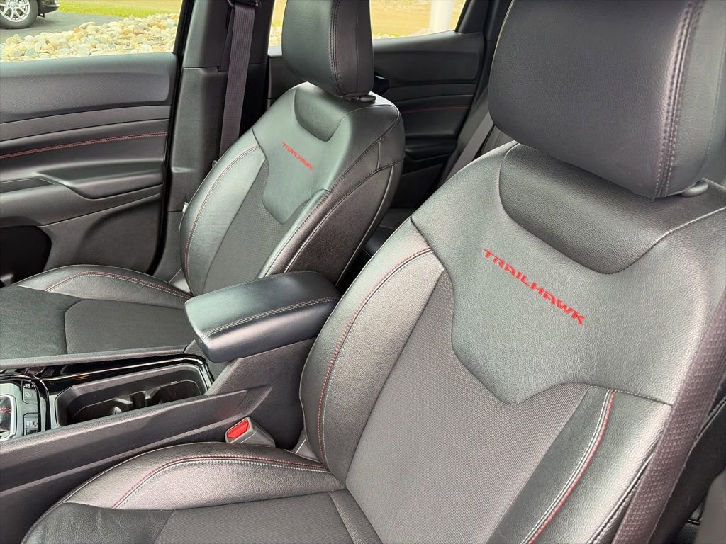Used 2024 Jeep Compass Trailhawk AWD/4WD image 20