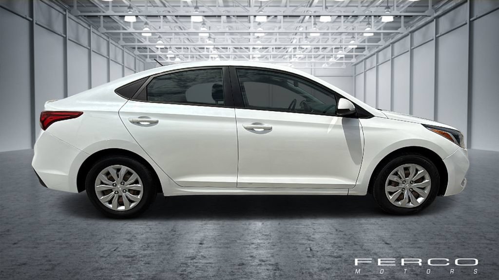 Used 2021 Hyundai Accent SE FWD image 6