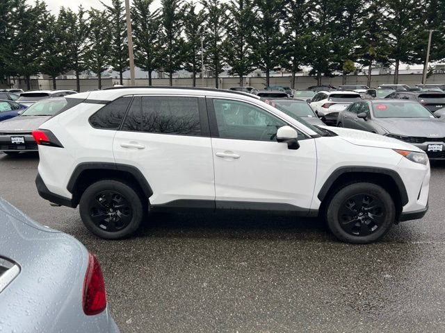 Used 2021 Toyota RAV4 LE image 5
