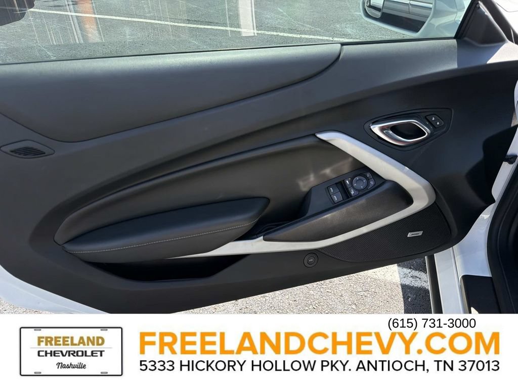 Used 2020 Chevrolet Camaro LT w/ Technology Package RWD image 15