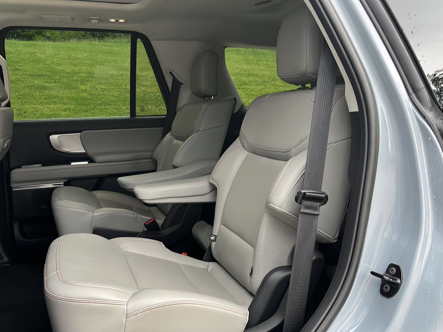 Used 2025 Ford Expedition Active AWD/4WD image 19