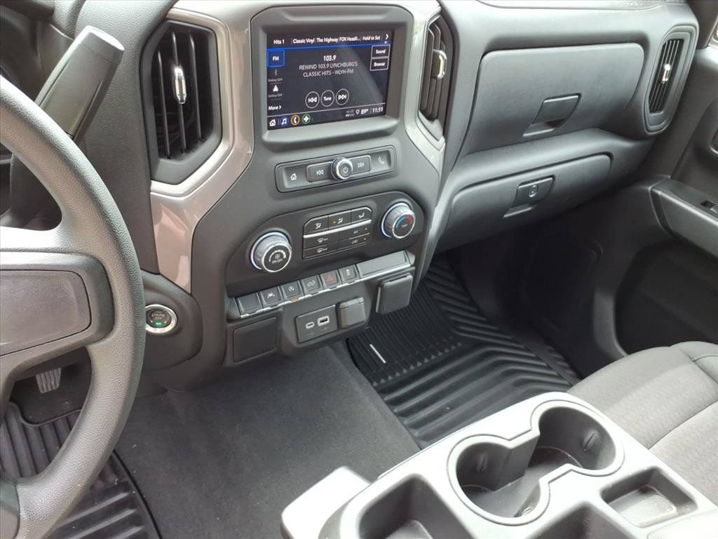 Used 2026 Chevrolet Silverado 1500 Custom w/ Turbomax Blackout Package AWD/4WD image 32