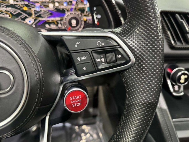 Used 2017 Audi R8 V10 w/ Carbon Exterior Package image 23