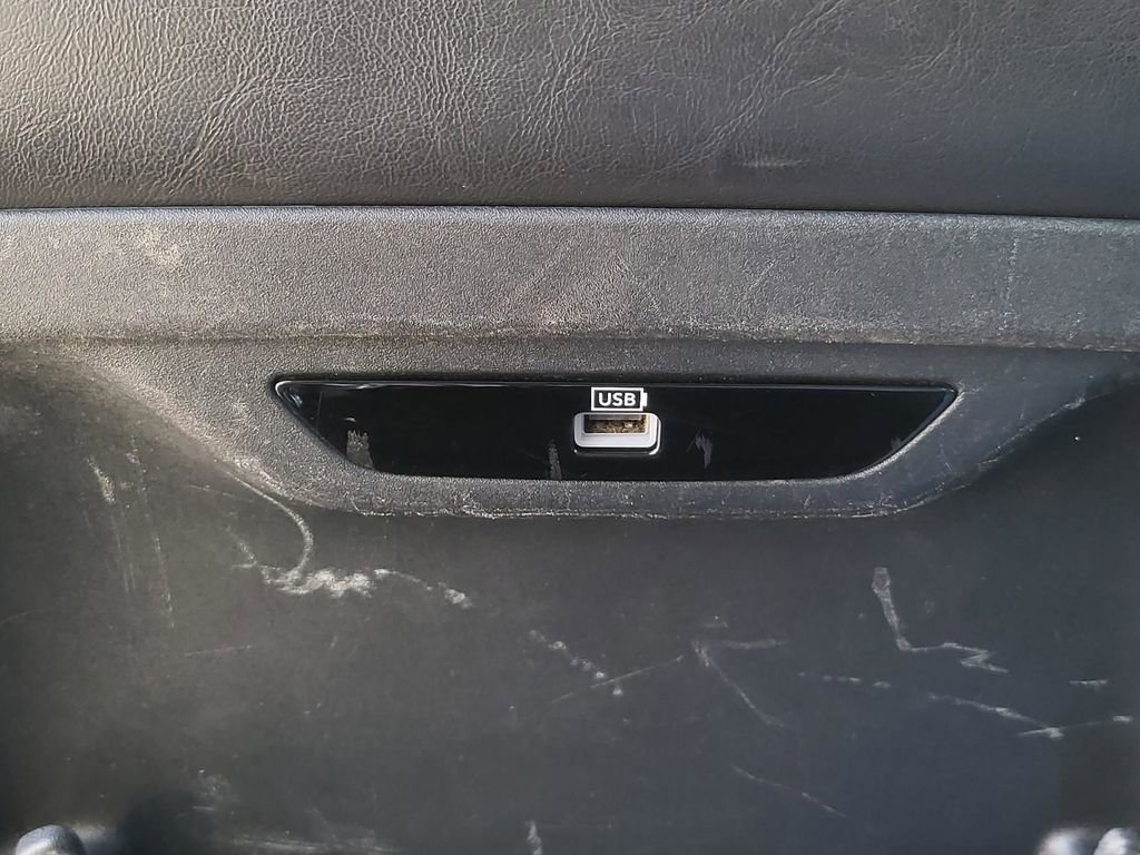 Used 2018 Chrysler Pacifica Limited image 18