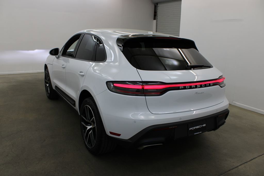 New 2026 Porsche Macan image 3