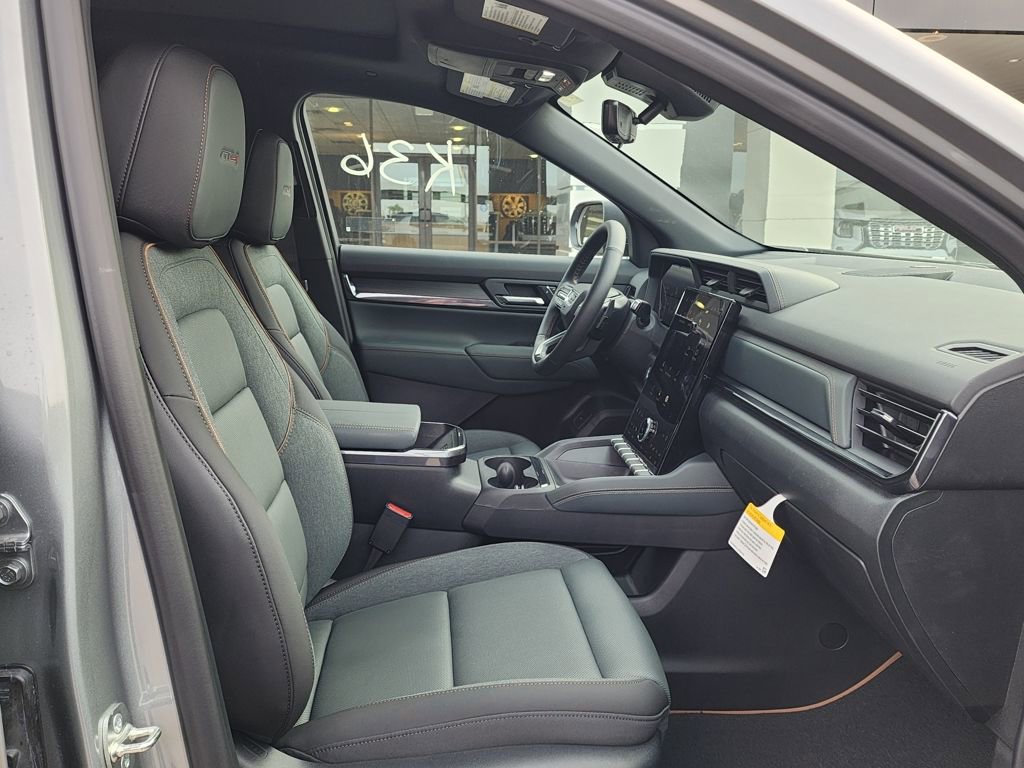 New 2026 GMC Terrain AT4 w/ Convenience Package III image 40