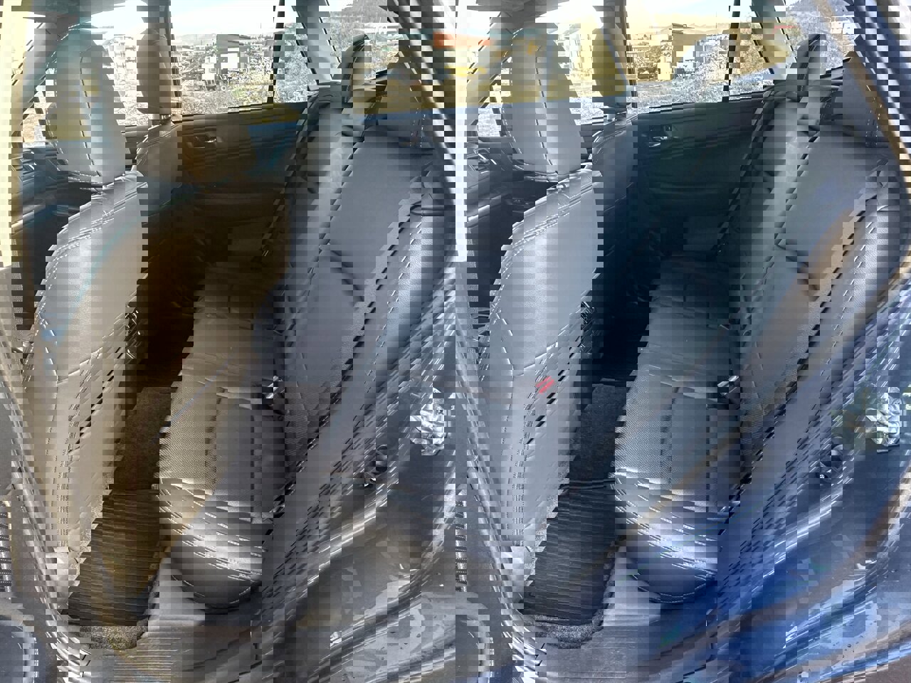 Used 2015 Subaru Outback 3.6R Limited image 17