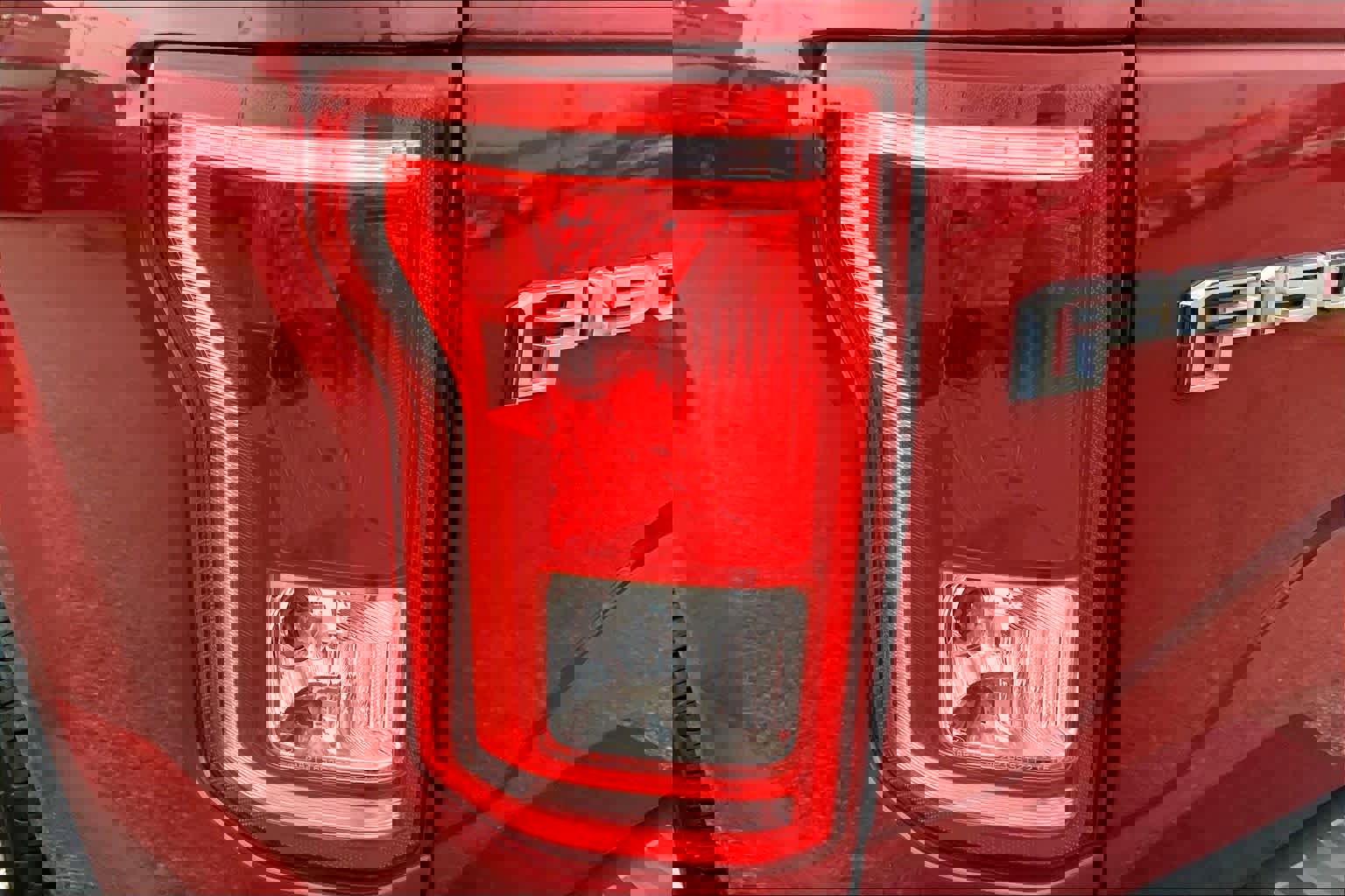 Used 2015 Ford F150 XLT w/ Equipment Group 302A Luxury image 26