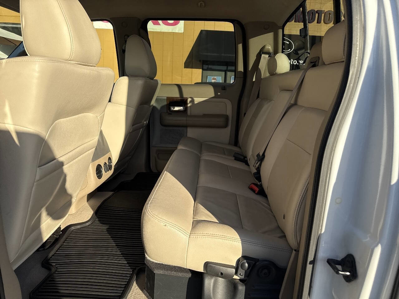 Used 2004 Ford F150 Lariat image 22