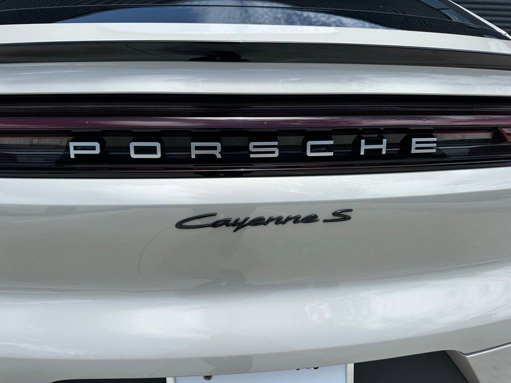 Certified 2026 Porsche Cayenne S AWD/4WD image 14