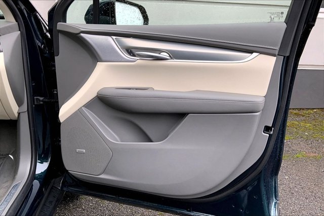 Used 2025 Cadillac XT5 Premium Luxury AWD/4WD image 24