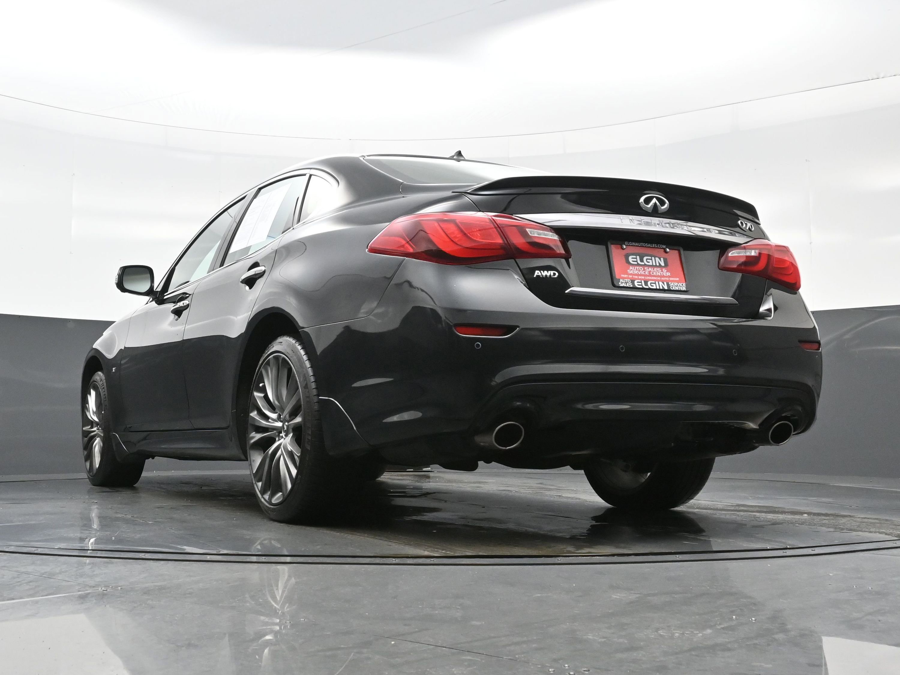 Used 2018 INFINITI Q70 Luxe image 31