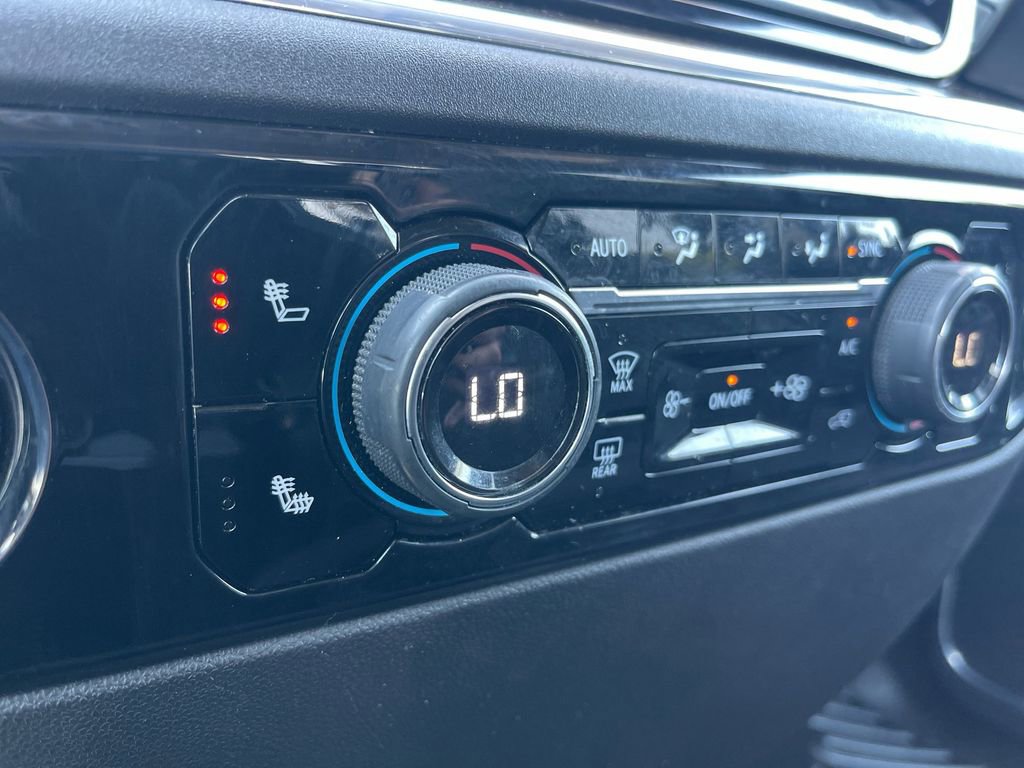 Used 2023 Chevrolet Silverado 1500 LT image 21