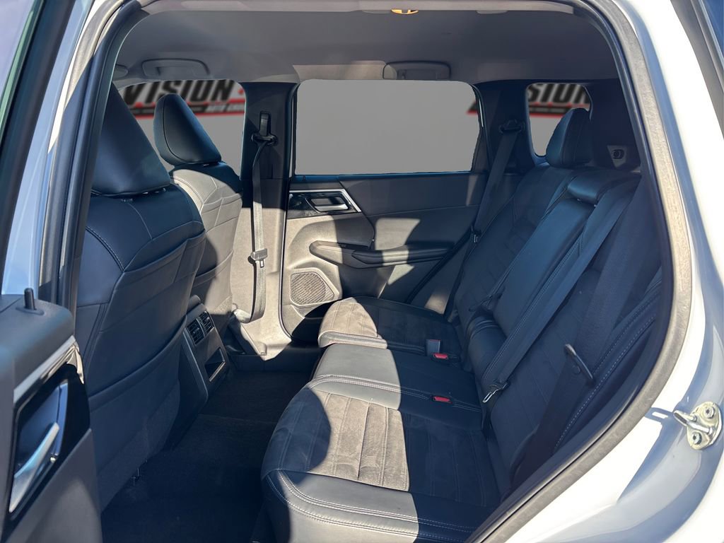 Used 2023 Mitsubishi Outlander SE image 10