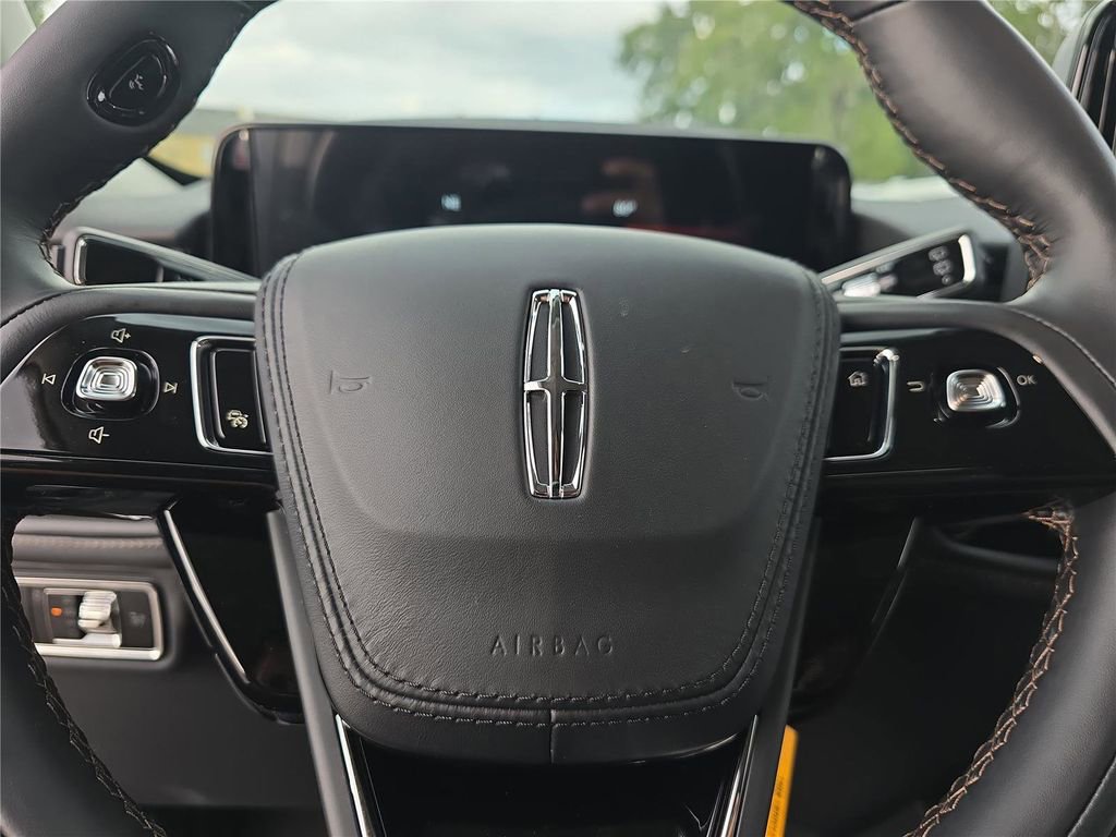 New 2026 Lincoln Aviator AWD image 21