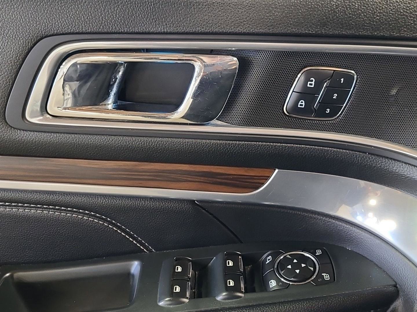 Used 2017 Ford Explorer Limited w/ Equipment Group 303A image 35