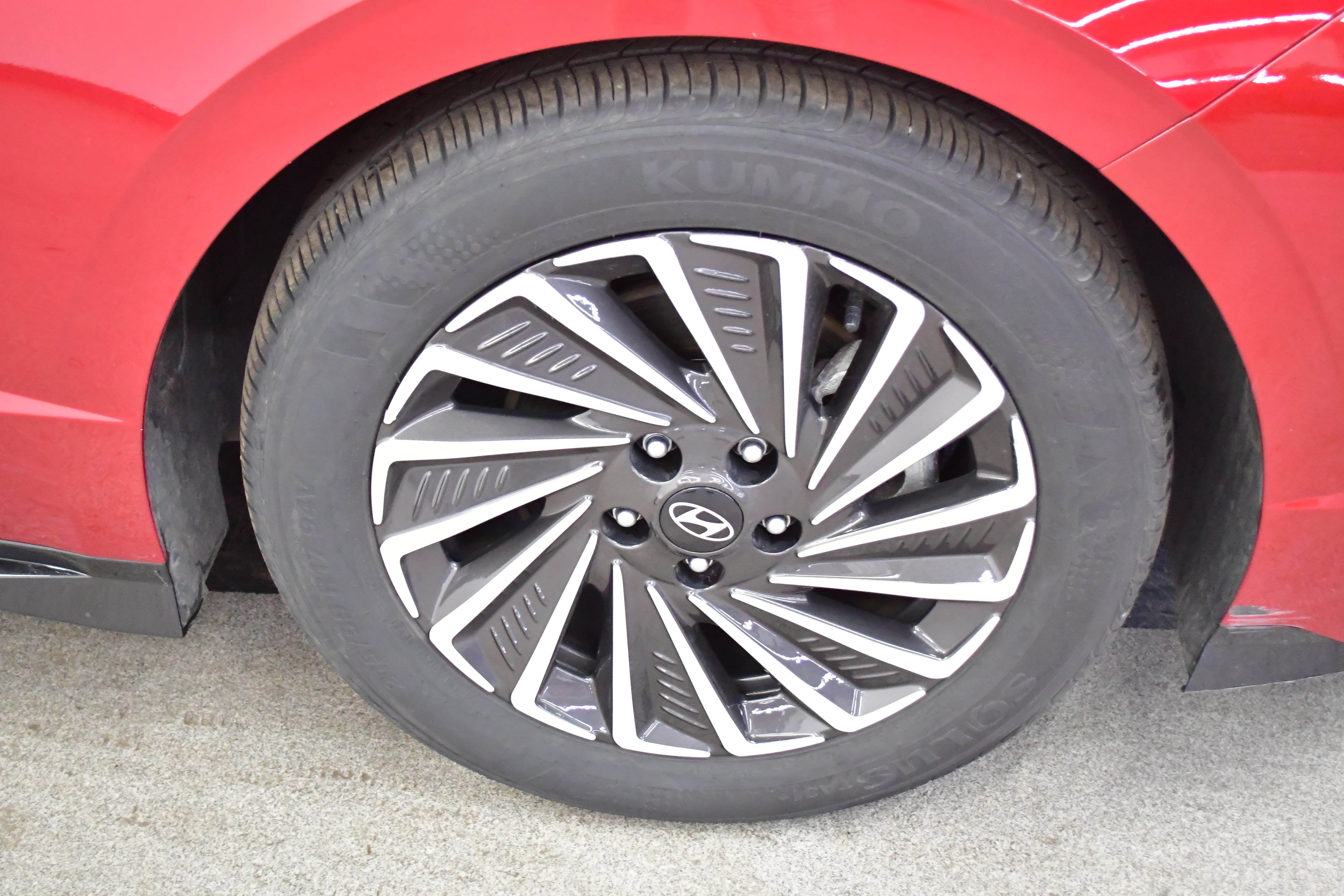 Used 2025 Hyundai Sonata SEL FWD image 35