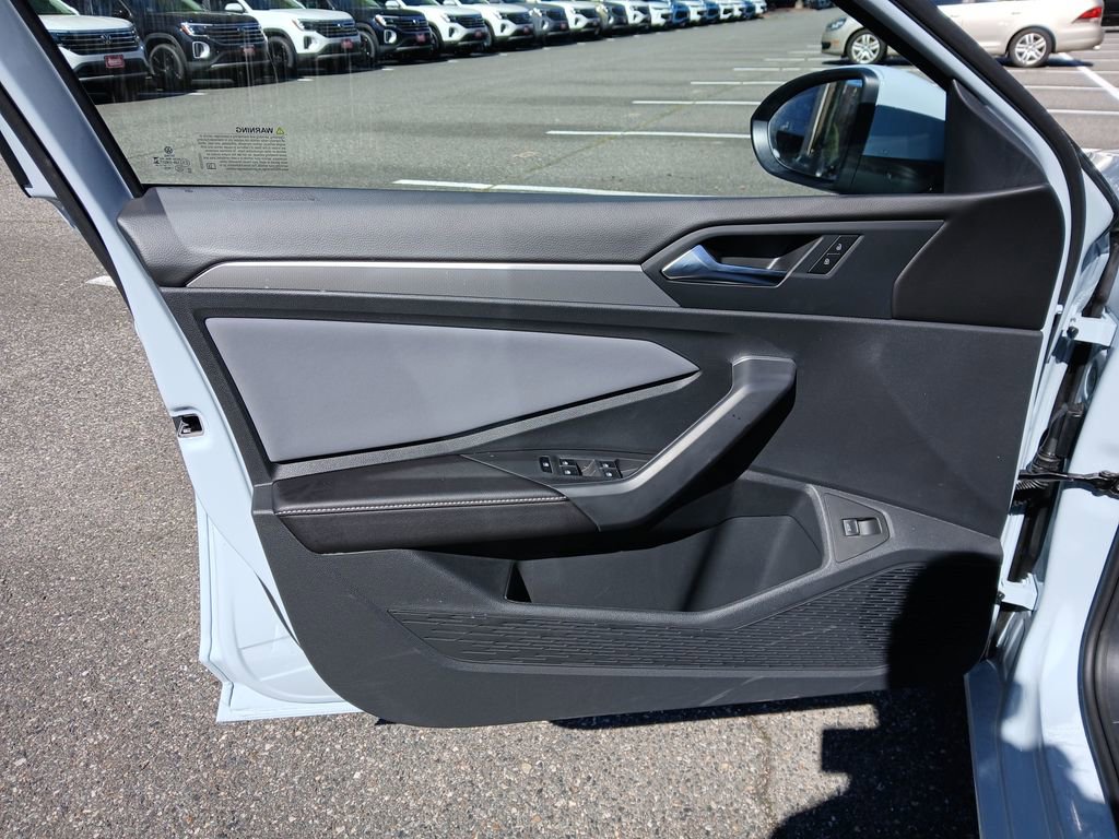 New 2026 Volkswagen Jetta SE image 10