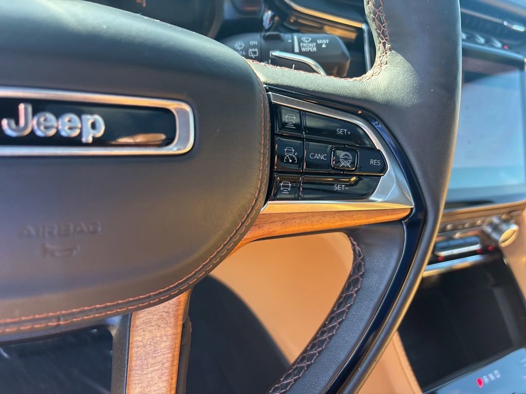 Used 2024 Jeep Grand Cherokee Summit image 44