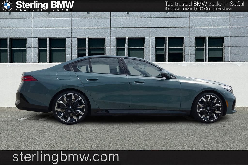 New 2026 BMW 550e xDrive image 3