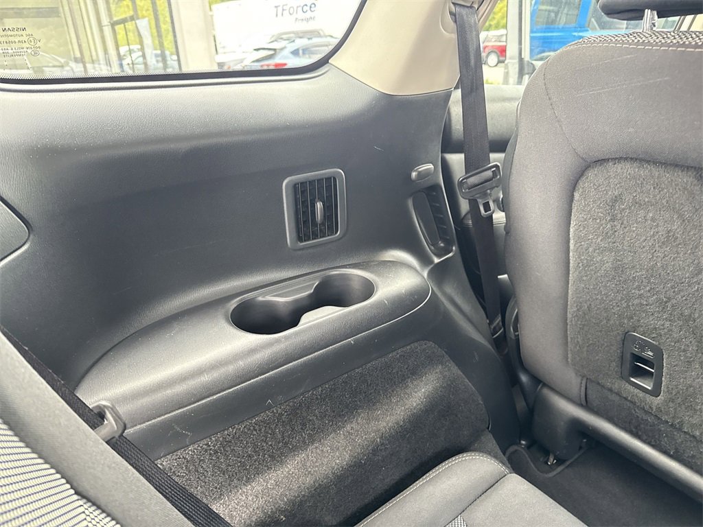 Used 2020 Nissan Pathfinder SV image 28