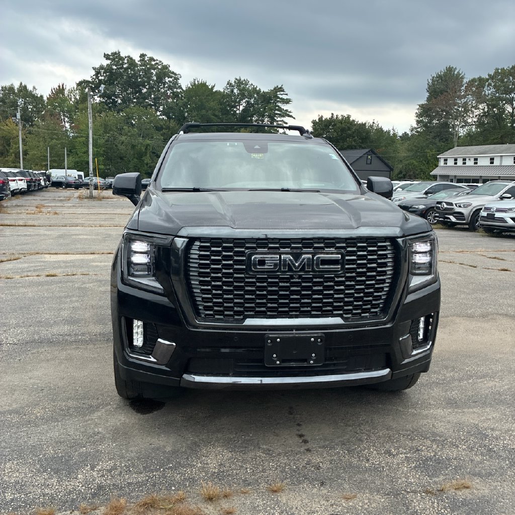 Used 2024 GMC Yukon Denali Ultimate AWD/4WD image 2