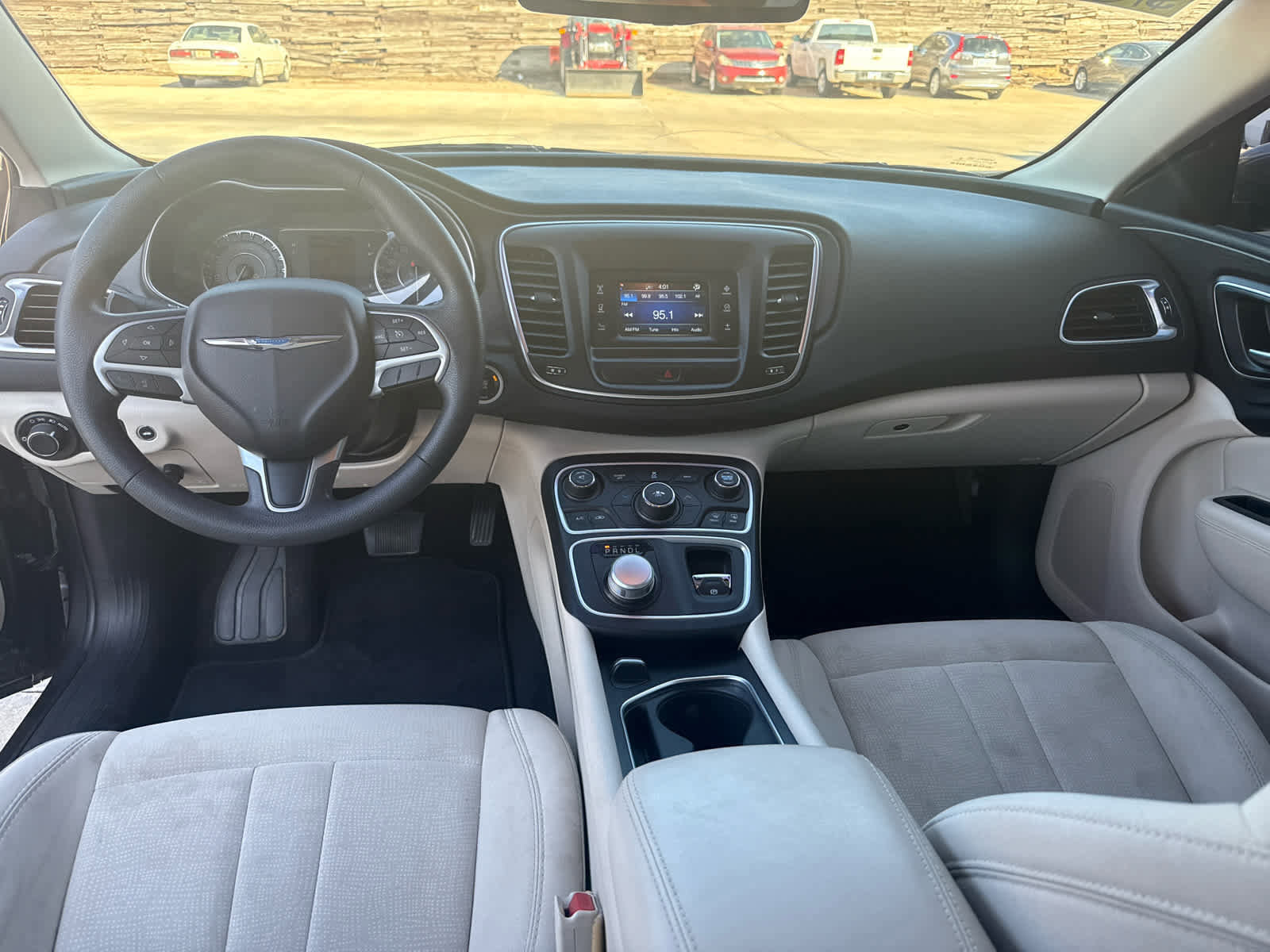 Used 2016 Chrysler 200 Limited image 27