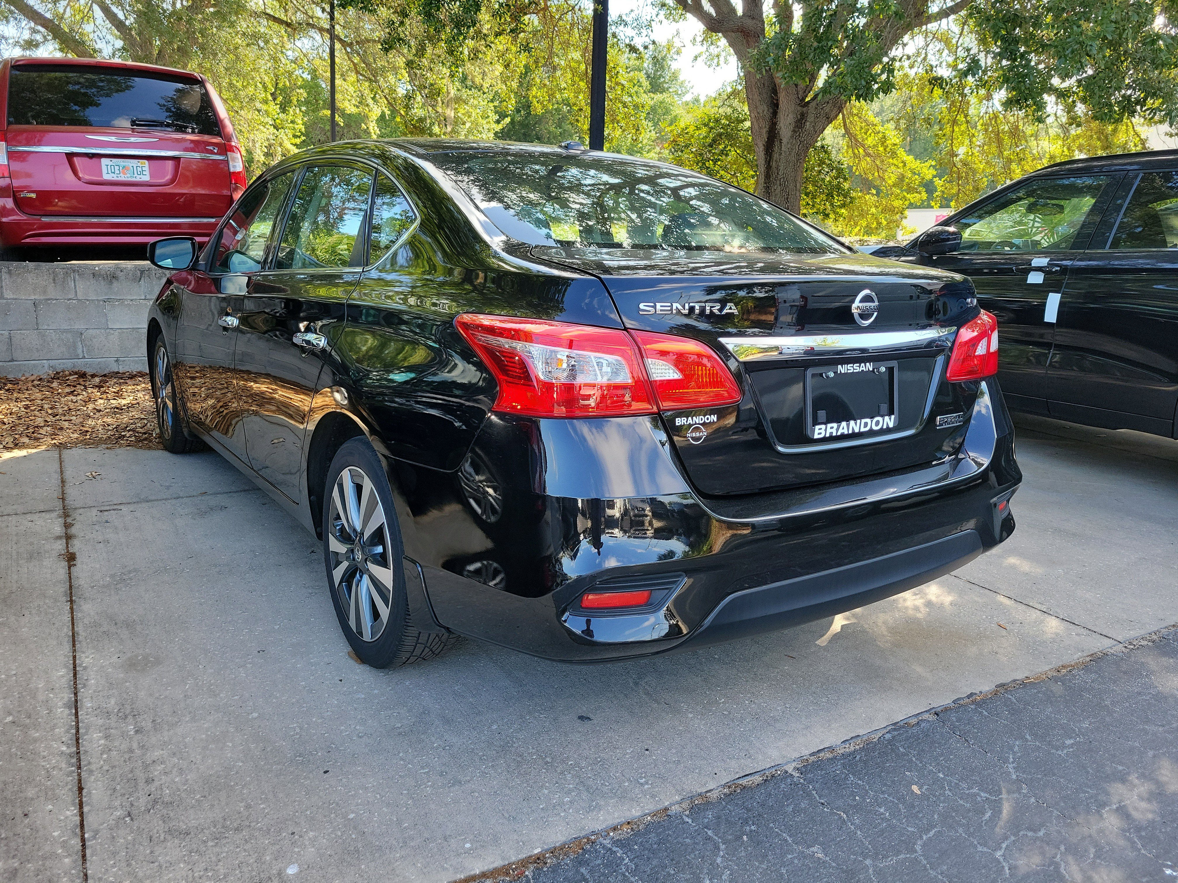Used 2019 Nissan Sentra SV w/ Special Edition Package FWD image 6