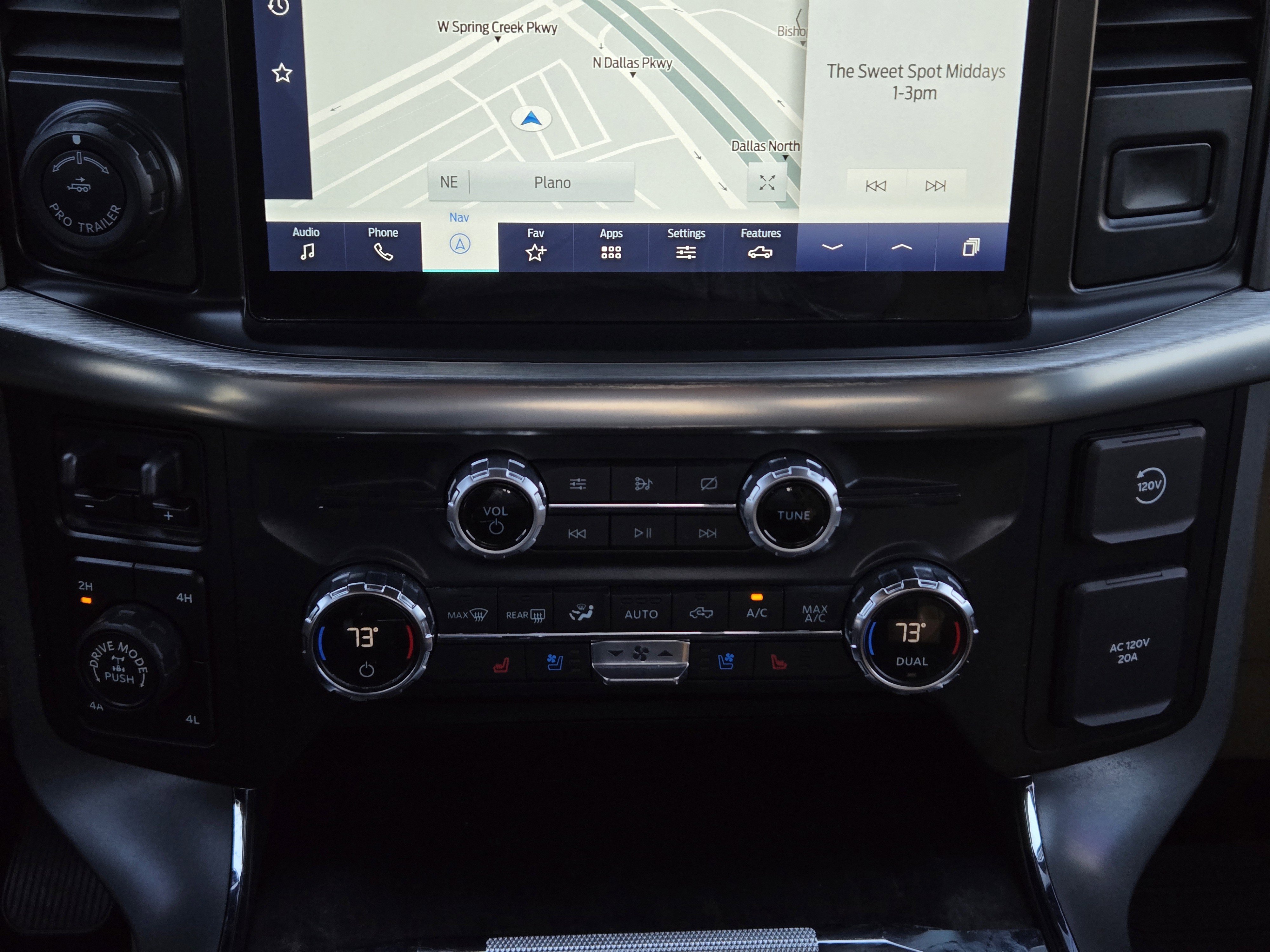 Used 2021 Ford F150 Lariat w/ Max Trailer Tow Package image 21