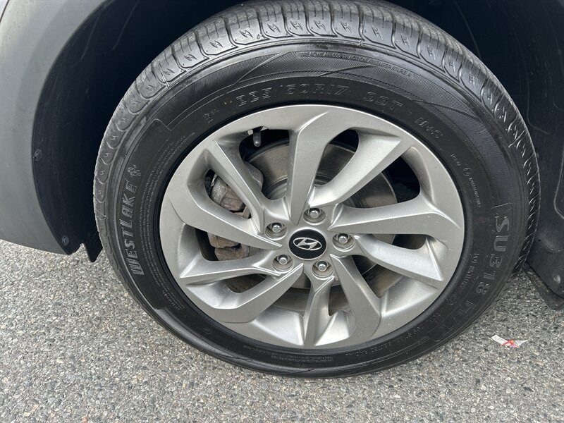 Used 2017 Hyundai Tucson SE w/ SE Popular Package 02 AWD/4WD image 7