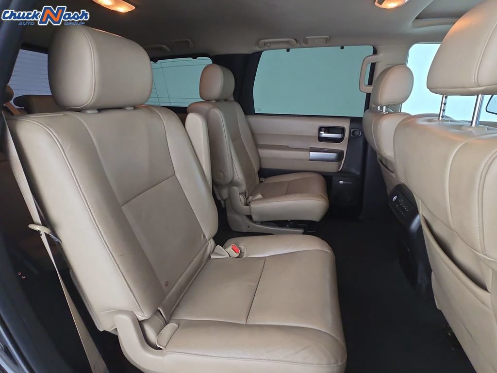 Used 2019 Toyota Sequoia Limited w/ Safety & Convenience Package AWD/4WD image 32