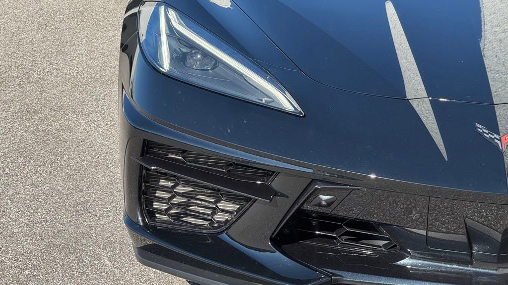 Used 2023 Chevrolet Corvette Stingray Premium Conv w/ Z51 Performance Package RWD image 8