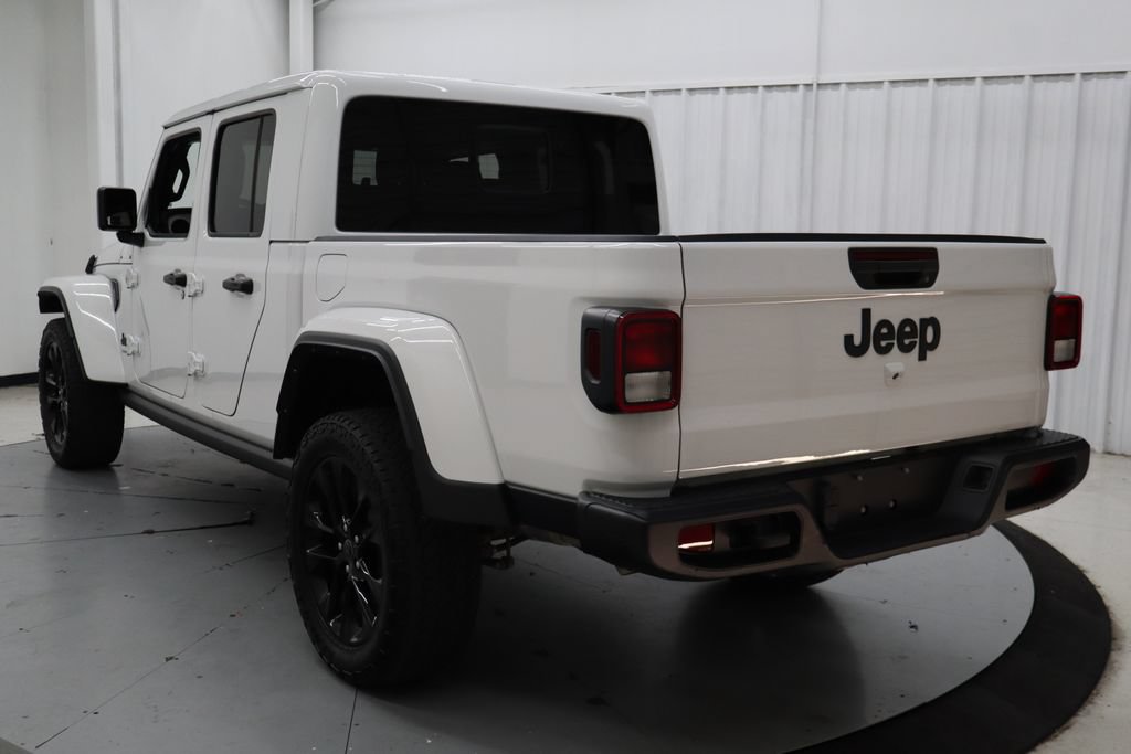 Used 2024 Jeep Gladiator Sport AWD/4WD image 5
