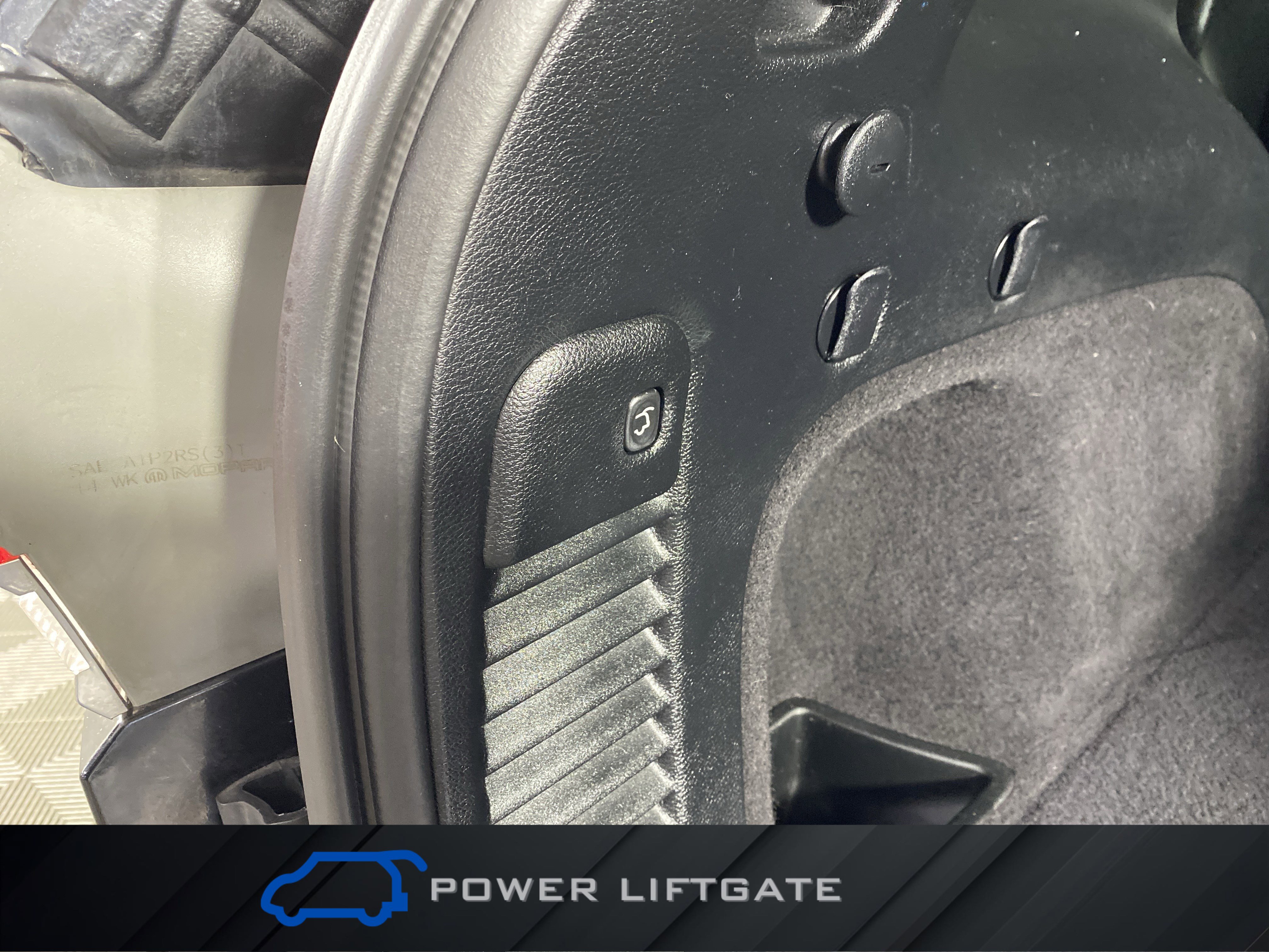 Used 2018 Jeep Grand Cherokee Limited w/ Luxury Group II image 37