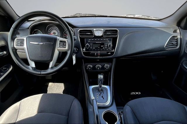 Used 2013 Chrysler 200 Touring image 7