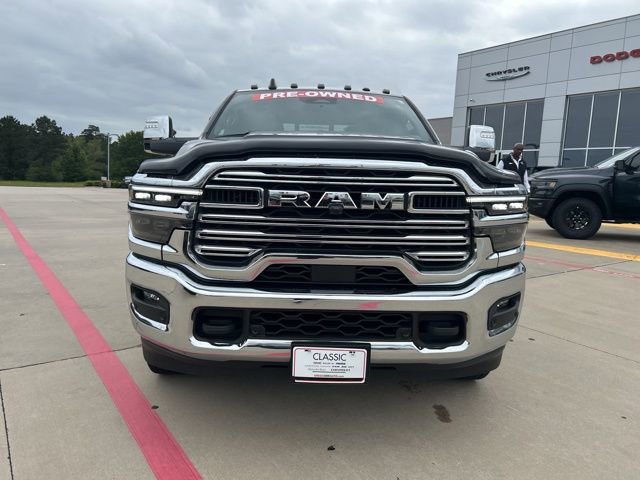 Used 2025 RAM 3500 Laramie AWD/4WD image 2