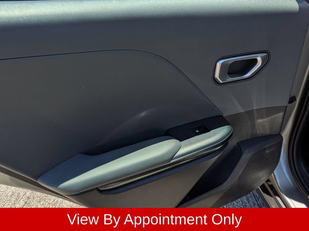 Used 2025 Kia K4 FWD image 25