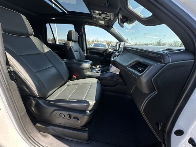 Certified 2023 GMC Yukon SLT w/ SLT Luxury Package AWD/4WD image 29