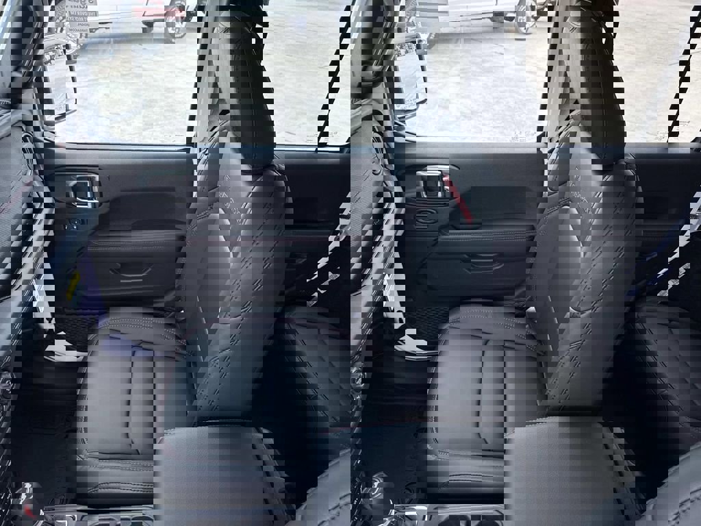 New 2026 Jeep Wrangler Unlimited Rubicon image 32