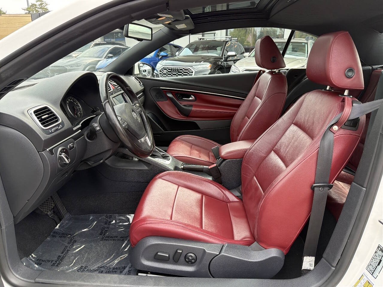Used 2013 Volkswagen Eos Lux FWD image 27