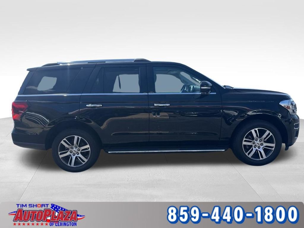 Used 2023 Ford Expedition Limited image 11