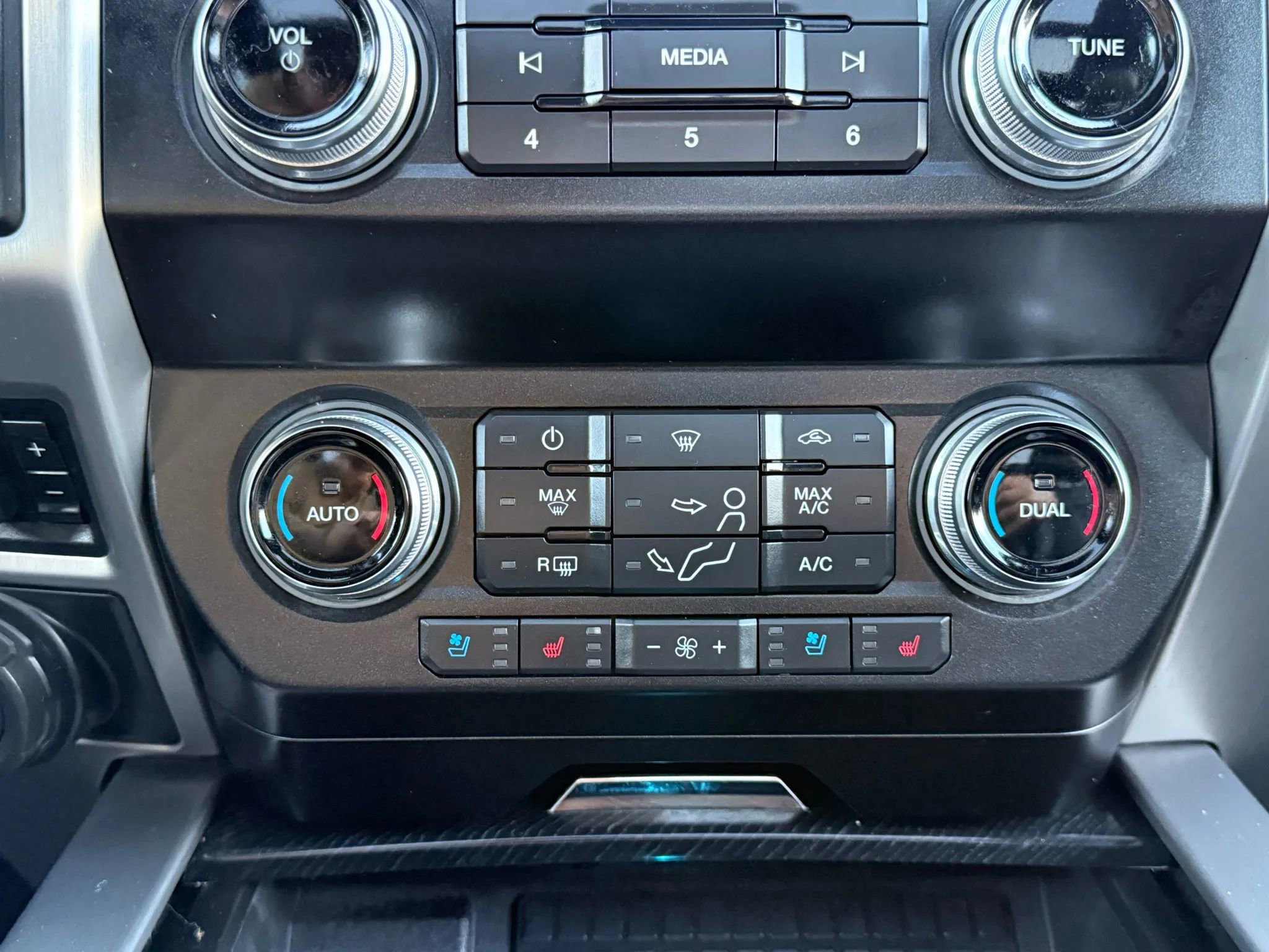 Used 2021 Ford F250 Platinum image 20