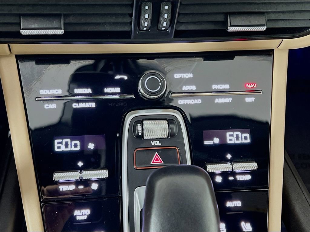 Used 2023 Porsche Cayenne S image 16