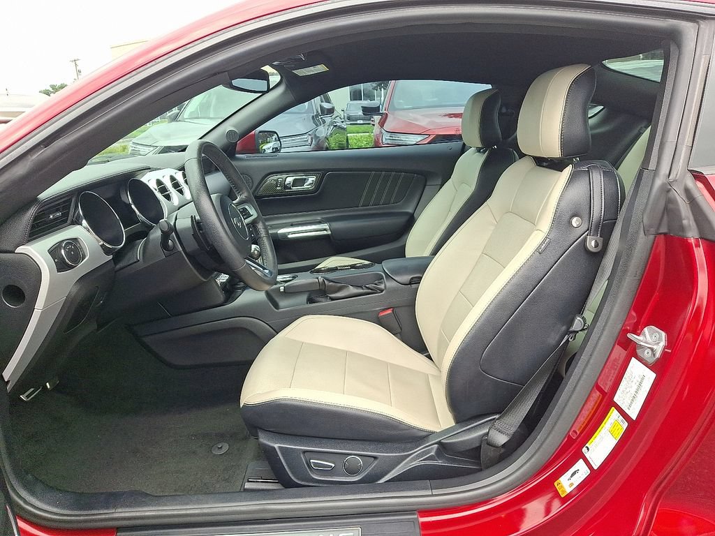 Used 2017 Ford Mustang GT Premium RWD image 13