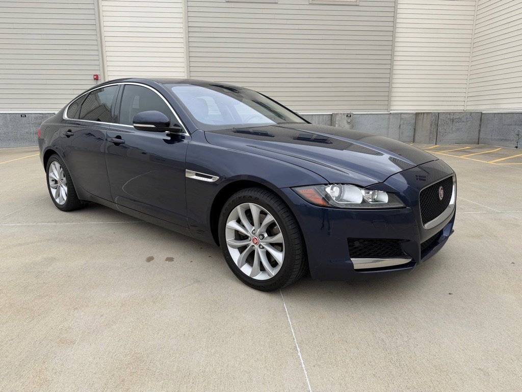 Used 2018 Jaguar XF Premium AWD/4WD image 1