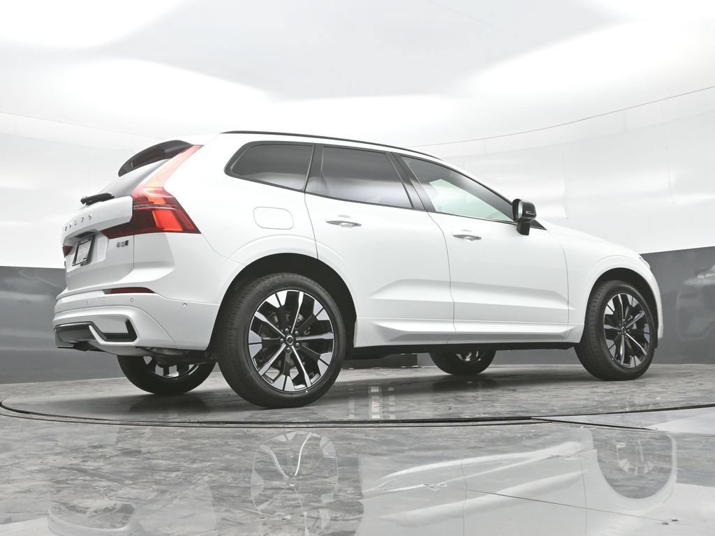 New 2026 Volvo XC60 B5 Plus w/ Climate Package AWD/4WD image 27