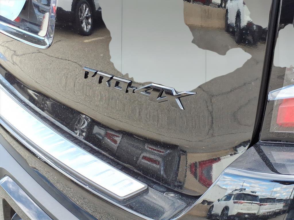 Used 2025 Nissan Armada PRO-4X w/ Pro-4X Premium Package image 5