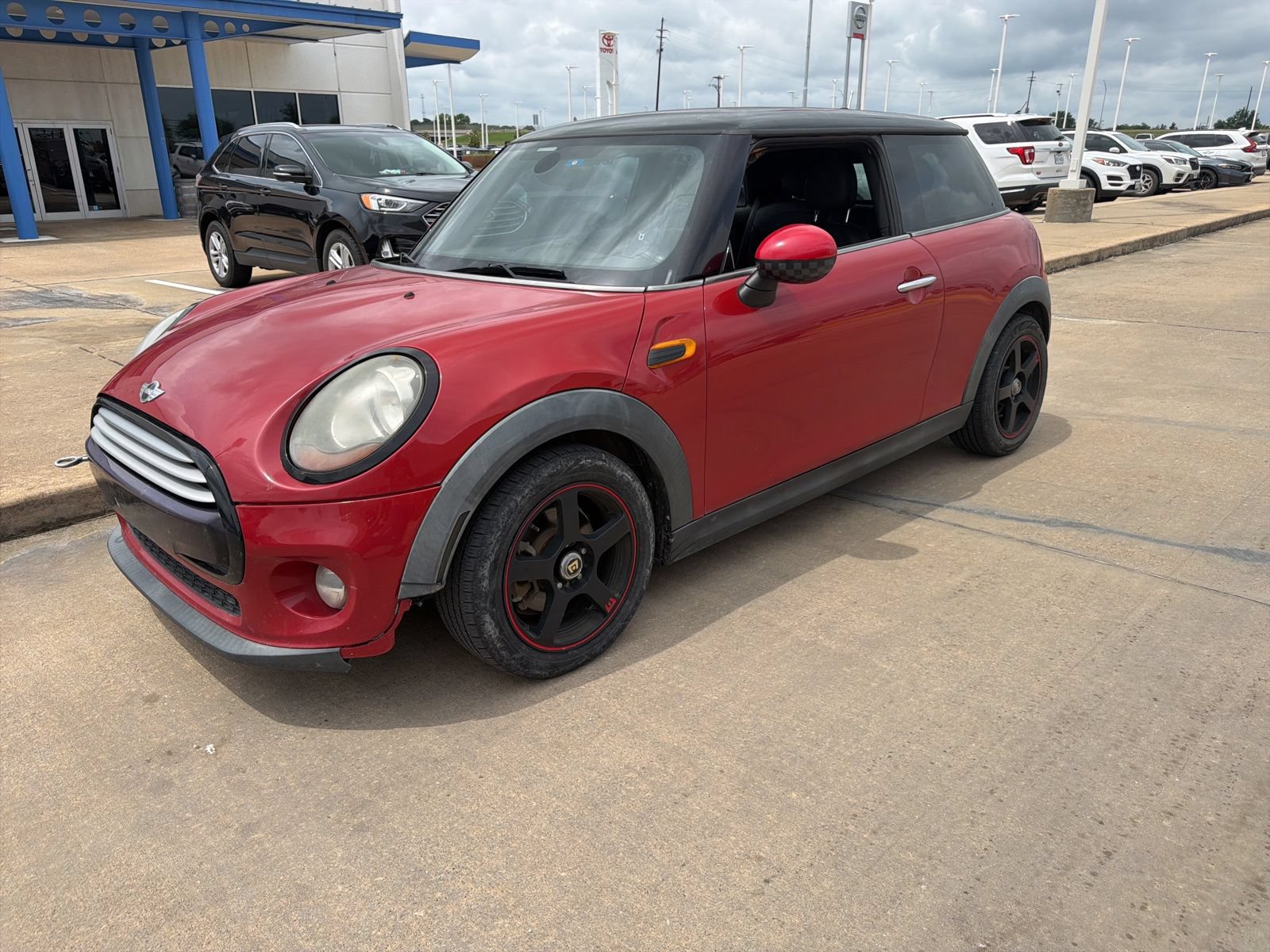 Used 2015 MINI Cooper 2-Door Hardtop FWD image 2