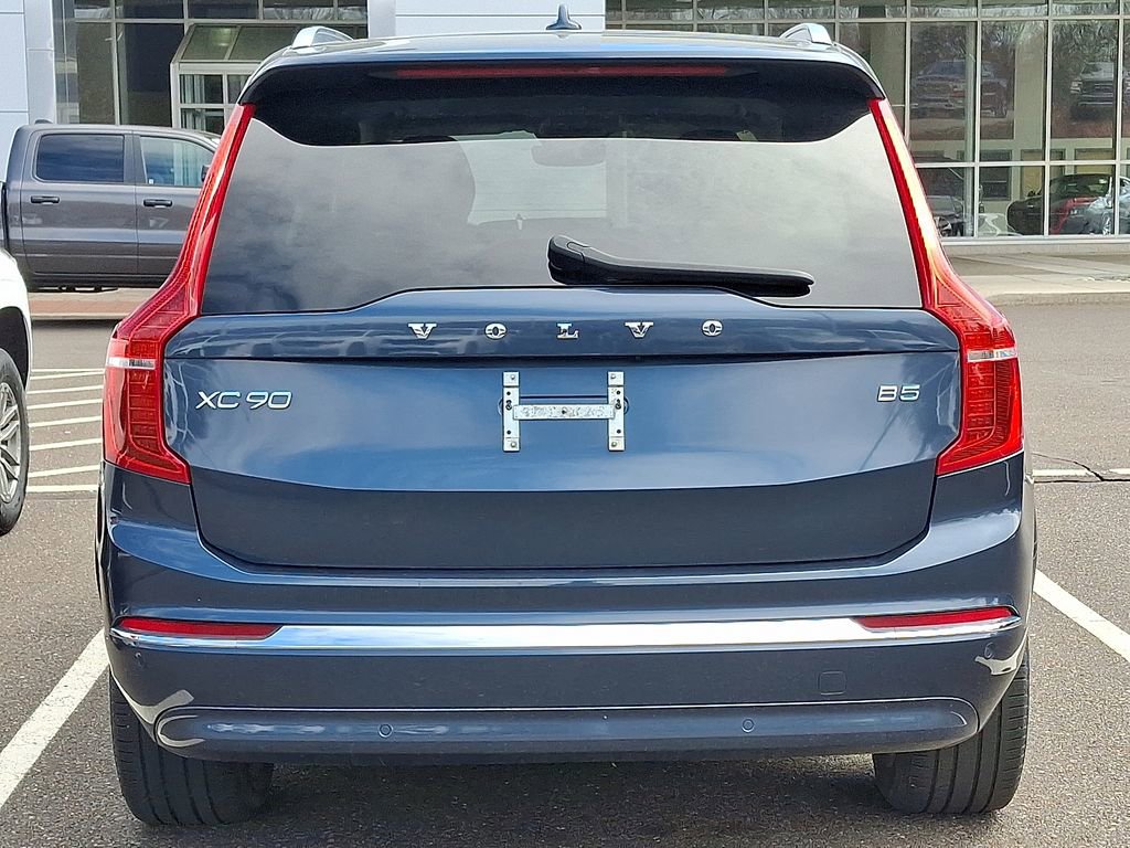 Used 2023 Volvo XC90 B5 Plus w/ Protection Package image 6